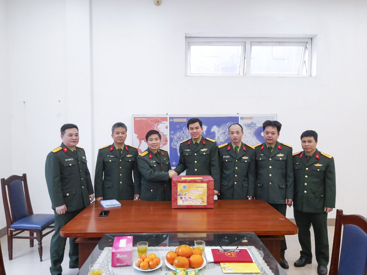 Tổng Công ty Hợp tác Kinh tế Quân khu 4 đến thăm và chúc tết xuân Tân Sửu tại đơn vị 